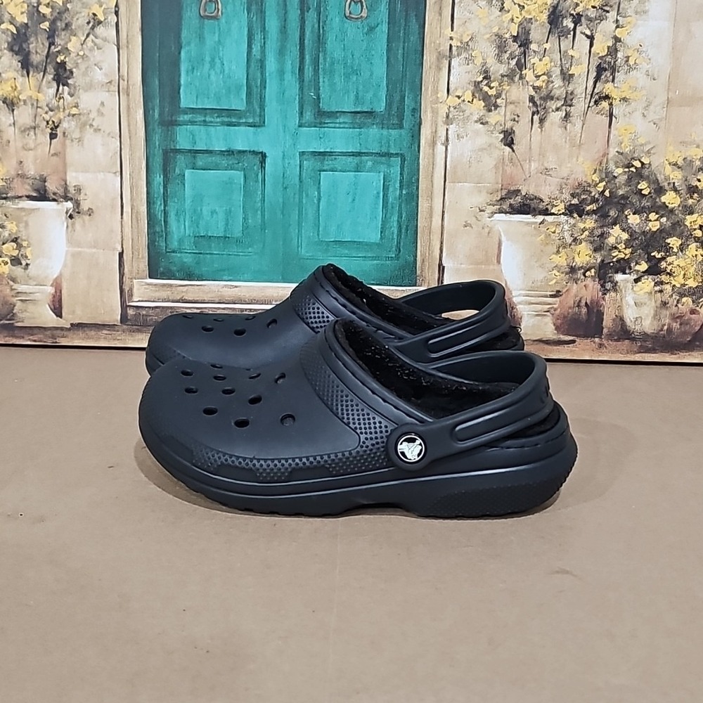 Crocs Classic Clogs Shoes Unisex Kid Sz M4 W6 Black Lined Heel Strap Perforated
